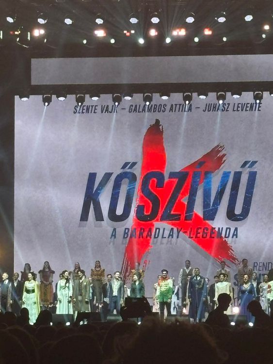 Jókai 200- Zárógálán a Hunyadisok💙