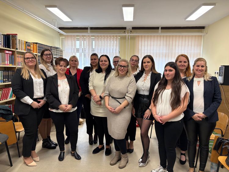 Szívből gratulálunk sikeres Dajka vizsgát tett tanulóiknak! 👏💙