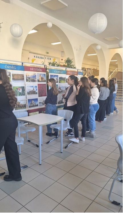 Vándorkiállítás a Hunyadiban