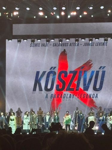 Jókai 200- Zárógálán a Hunyadisok💙